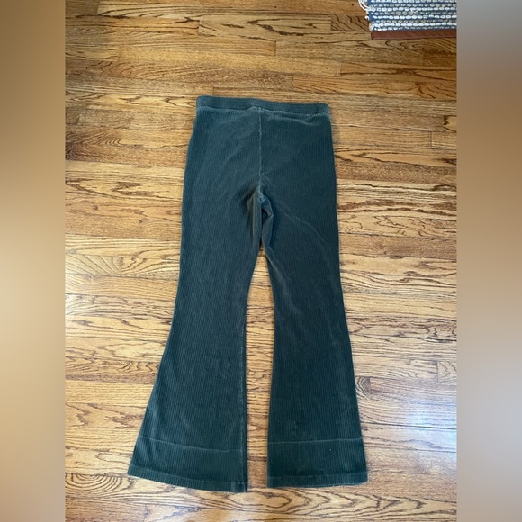 Aerie Groove-On Ribbed Velour High Rise Flare Olive Green XL Regular - Picture 6 of 7